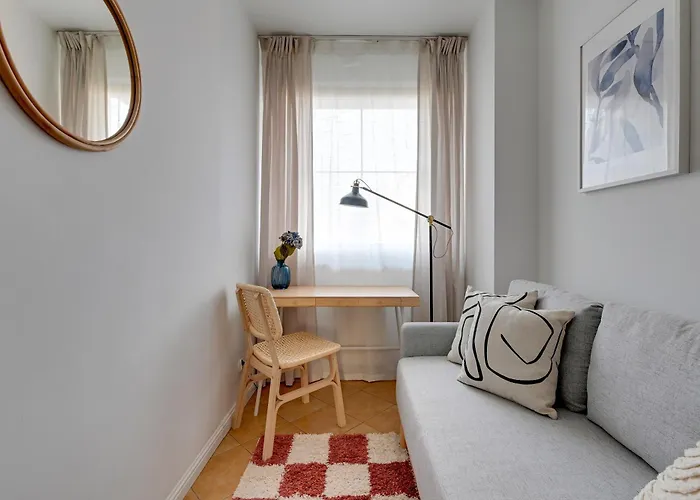 Amalfi - Quiet Family By Lion Daire